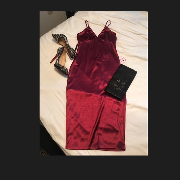 Burgundy Spaghetti Strap Dress - Picture 5 of 5